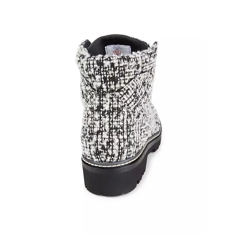 Montelliana Tweed Boots